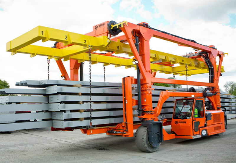 Straddle Carrier (diesel version)