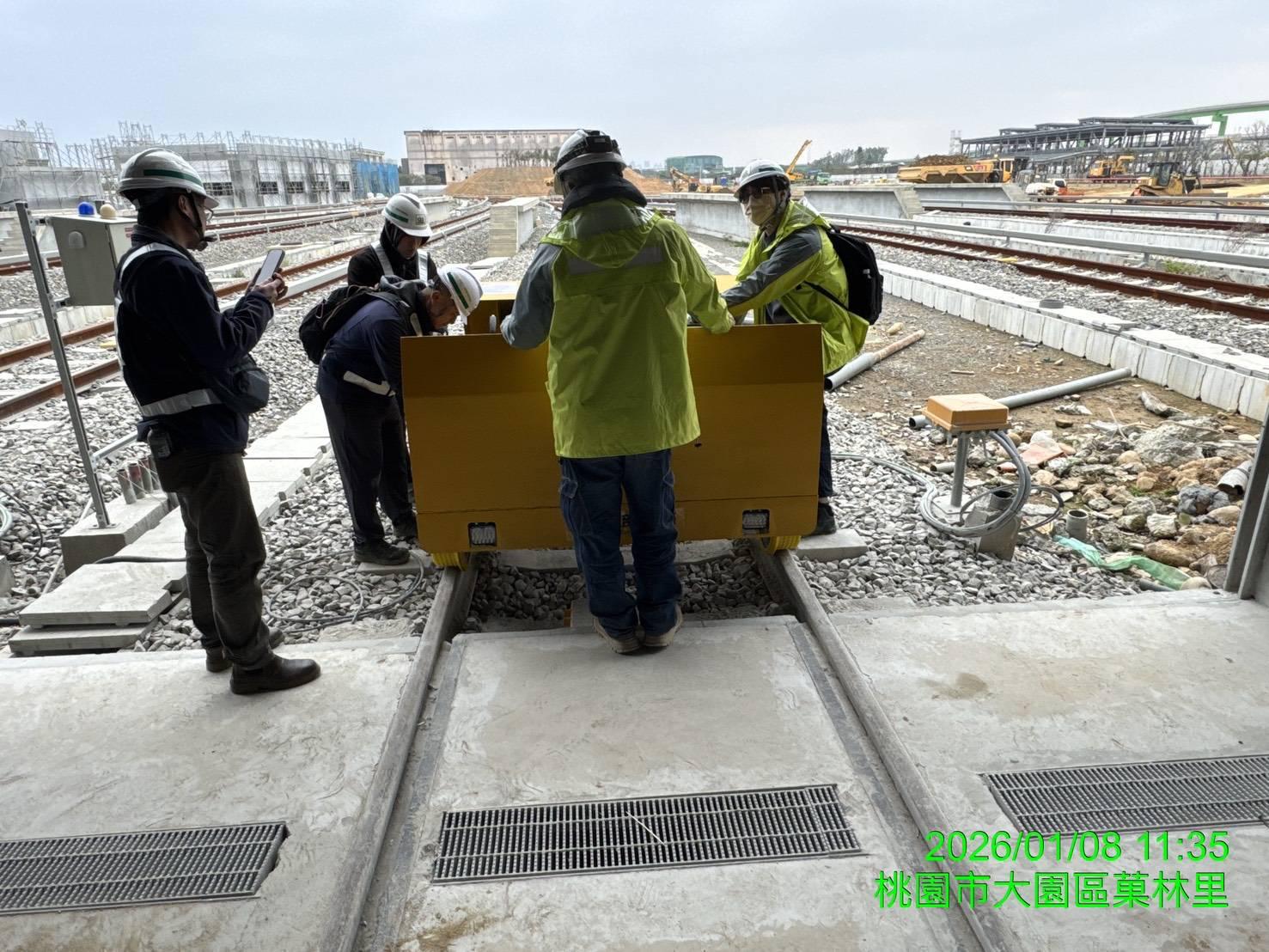 In November of last year, our company received an equipment procurement inquiry from a client in Taiwan. The client’s core requirement was a high-speed mobile device specifically designed for daily railway track inspection and maintenance. After thoroughly understanding the client’s operating scenarios and technical requirements, our company combined industry best practices in track maintenance to accurately recommend a customized rail inspection cart solution. The professionalism and suitability of the proposed solution quickly gained the client’s initial approval.