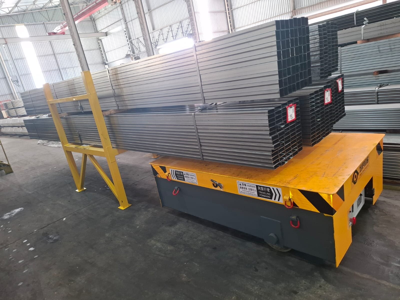 This transfer cart with lifting platform is highly durable, perfectly adapted to the workshop environment of our Brazilian client’s factory. It requires minimal maintenance, with no frequent repairs or parts replacements needed. In the long run, it significantly reduces maintenance costs and delivers exceptional cost performance.